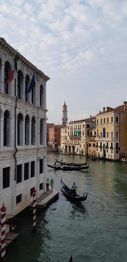 Gondola Show Apartment Venice Exterior photo