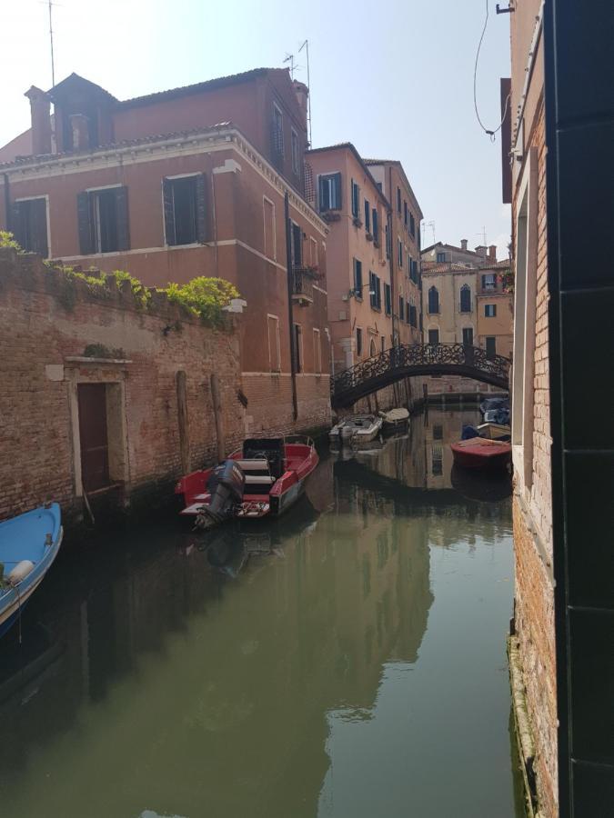 Gondola Show Apartment Venice Exterior photo